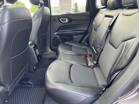 Used 2023 Jeep Compass Latitude w/ Sun and Sound Group AWD/4WD image 27