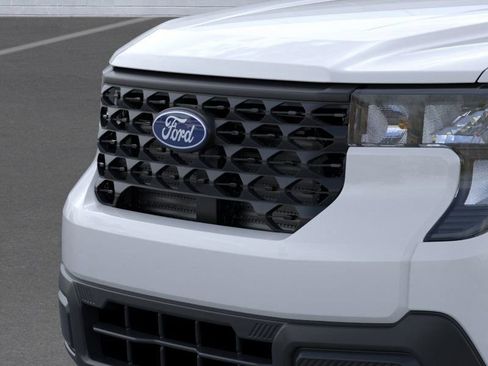 New 2026 Ford Maverick XL image 18