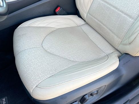 Used 2020 Toyota Avalon Limited w/ Advanced Safety Package FWD image 20