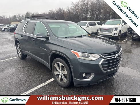 Used 2018 Chevrolet Traverse LT image 1