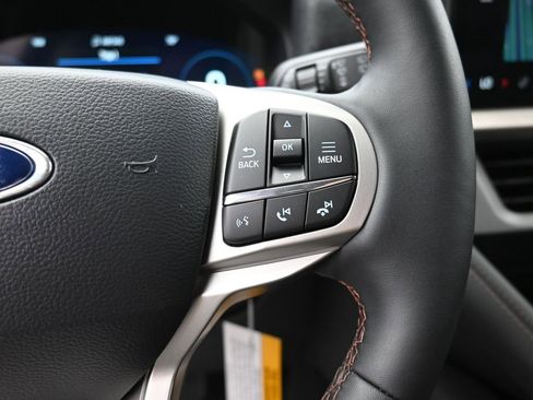 New 2025 Ford Explorer Active w/ Active Comfort Package image 7