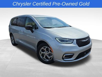 Certified 2024 Chrysler Pacifica Limited