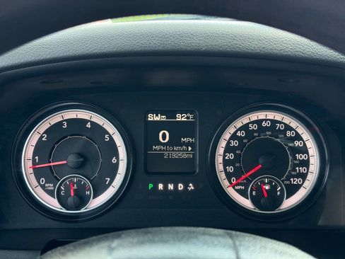 Used 2019 RAM 1500 Classic SLT image 11