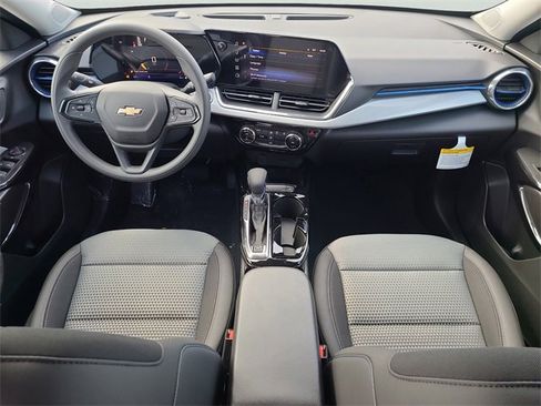 New 2026 Chevrolet Trax LT image 16