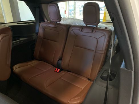 New 2026 Lincoln Aviator Reserve w/ Luxury Package image 10