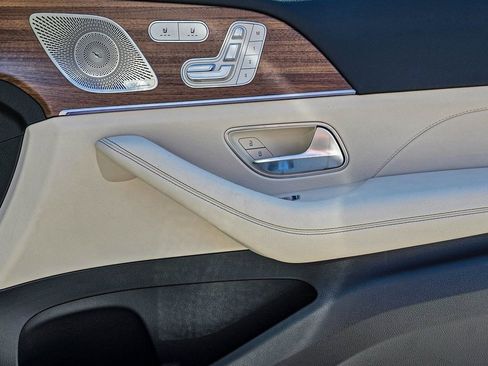New 2026 Mercedes-Benz GLS 450 4MATIC image 48