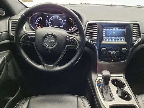Used 2019 Jeep Grand Cherokee Laredo image 22