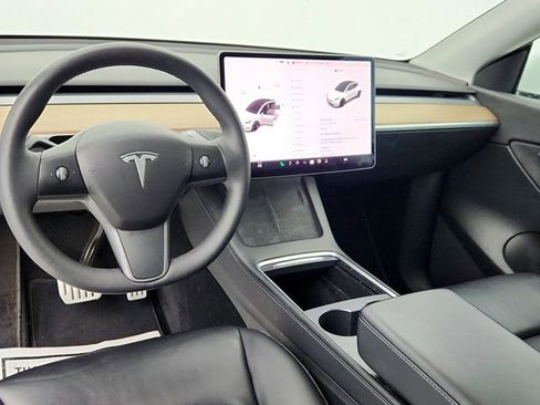 Used 2022 Tesla Model Y Performance image 12