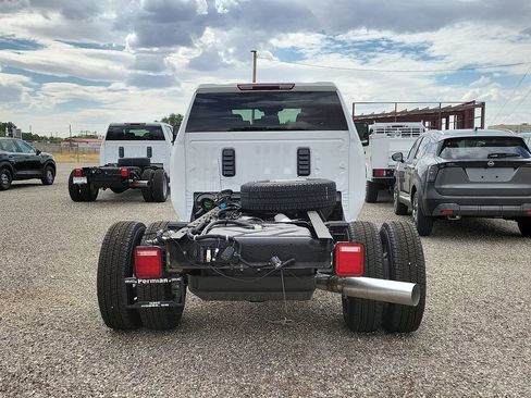 New 2026 GMC Sierra 3500 Pro w/ Fleet Convenience Package image 5