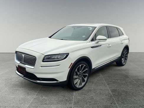 Used 2023 Lincoln Nautilus Reserve w/ Luxury Package image 3