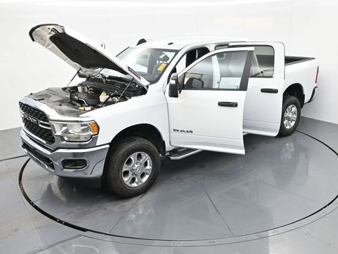 Used 2024 RAM 2500 Big Horn image 39