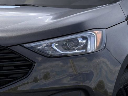 New 2024 Ford Edge SE w/ Black Appearance Package image 18