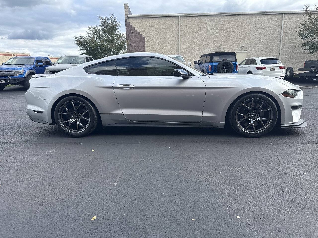 Used 2019 Ford Mustang GT Premium w/ Performance Package - Level 2 RWD image 9