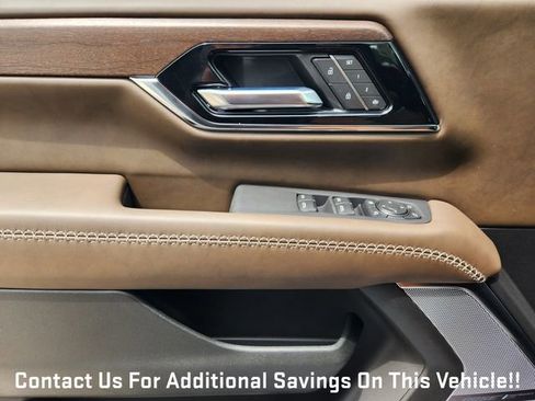 New 2026 GMC Yukon Denali Ultimate AWD/4WD image 18