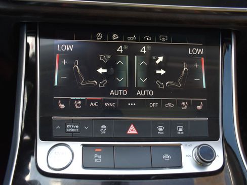 Used 2020 Audi Q7 3.0T Premium Plus w/ Premium Plus Package AWD/4WD image 21