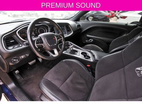 Used 2017 Dodge Challenger R/T Scat Pack w/ Dynamics Package RWD image 9