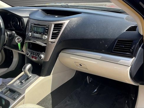 Used 2012 Subaru Outback 2.5i Premium w/ All-Weather Pkg AWD/4WD image 25