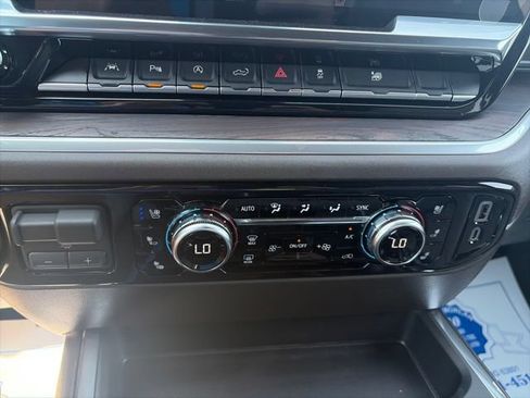 New 2026 GMC Sierra 1500 SLT w/ SLT Premium Plus Package AWD/4WD image 23