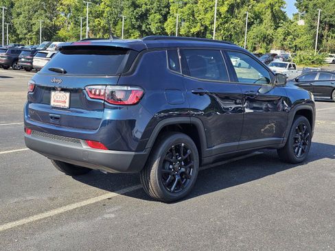 New 2026 Jeep Compass Latitude AWD/4WD image 8
