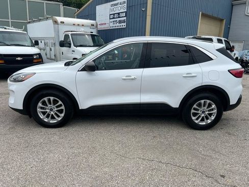 Used 2022 Ford Escape SE w/ Cold Weather Package AWD/4WD image 5