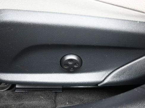 Used 2016 Mercedes-Benz C 300 4MATIC Sedan image 13