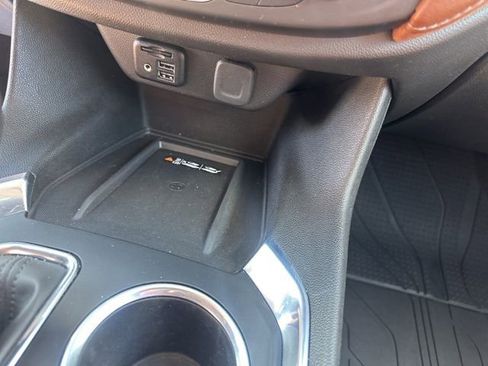 Used 2021 Chevrolet Traverse High Country image 21