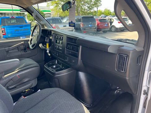 Used 2025 Chevrolet Express 2500 w/ Driver Convenience Package RWD image 28