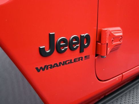 Used 2024 Jeep Wrangler Unlimited Sport AWD/4WD image 9