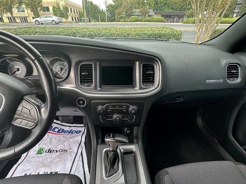 Used 2021 Dodge Charger SXT image 11