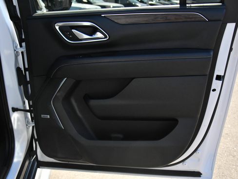 Used 2023 Chevrolet Suburban Premier RWD image 48