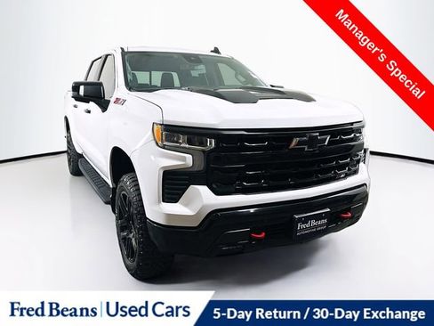 Used 2024 Chevrolet Silverado 1500 LT Trail Boss w/ LT Trail Boss Premium Package AWD/4WD image 1