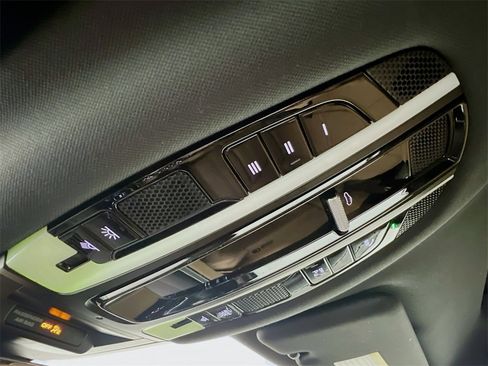 Certified 2023 Porsche Cayenne Coupe image 14