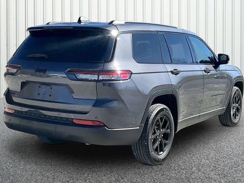 Used 2024 Jeep Grand Cherokee L Altitude image 12