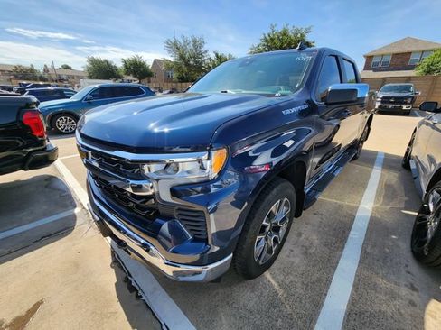 Used 2023 Chevrolet Silverado 1500 LT w/ Protection Package AWD/4WD image 3