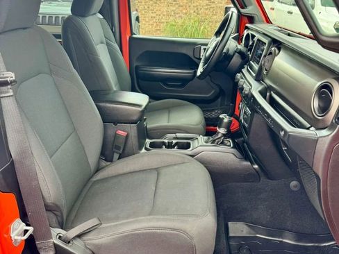 Used 2018 Jeep Wrangler Sport image 5