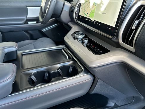 Certified 2025 Ford Expedition Active image 17