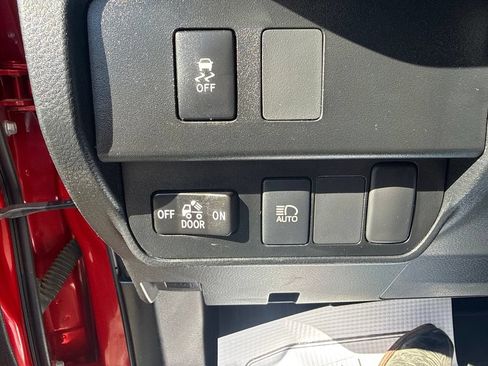 Used 2022 Toyota Tacoma SR AWD/4WD image 19