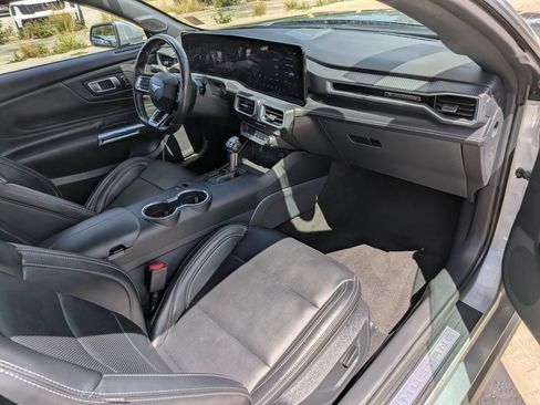 Used 2025 Ford Mustang Premium RWD image 13