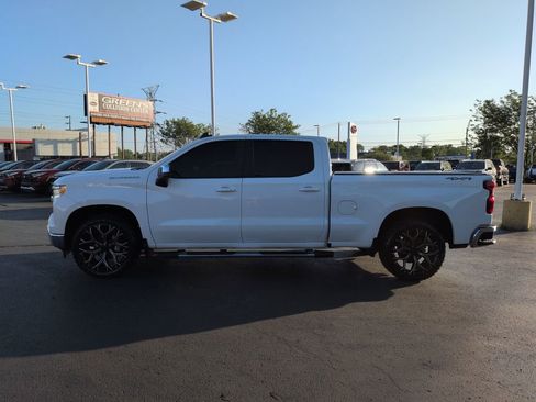 Used 2023 Chevrolet Silverado 1500 LT w/ Protection Package AWD/4WD image 2
