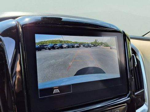 Used 2023 Chevrolet Traverse LT AWD/4WD image 19