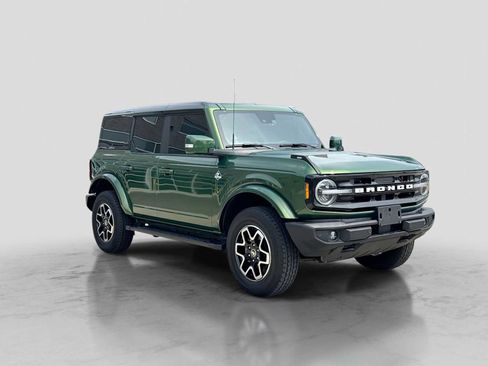Used 2024 Ford Bronco Outer Banks AWD/4WD image 8