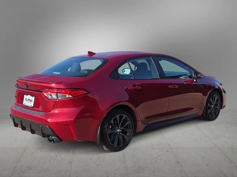 Used 2025 Toyota Corolla SE image 8