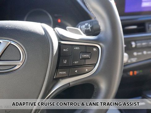 Used 2023 Lexus ES 250 w/ Premium Package image 4