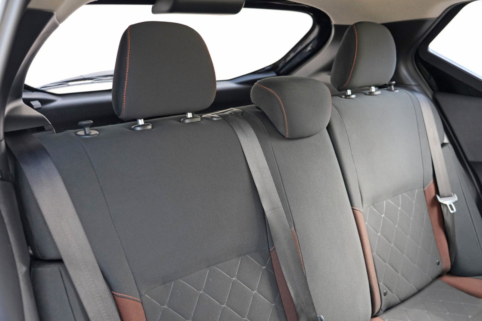 Used 2020 Nissan Kicks SR FWD image 30