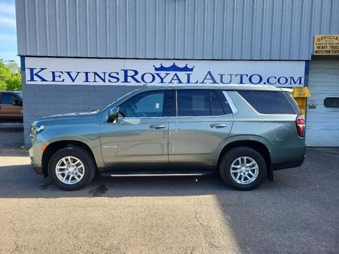 Used 2024 Chevrolet Tahoe LT w/ Luxury Package AWD/4WD image 1