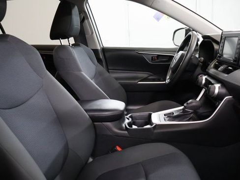 Used 2020 Toyota RAV4 LE w/ Carpet Mat Package AWD/4WD image 25