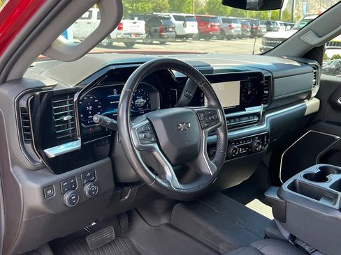 Certified 2022 Chevrolet Silverado 1500 RST AWD/4WD image 26
