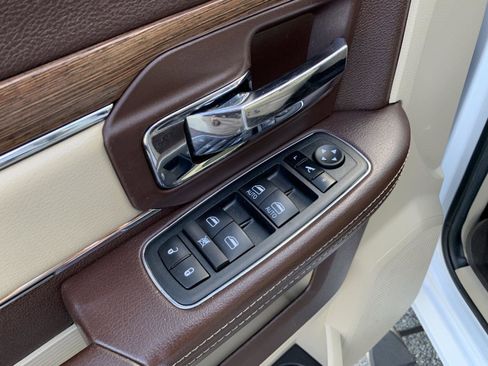 Used 2014 RAM 1500 Laramie w/ Convenience Group image 13