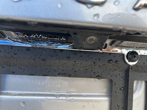 Used 2023 Volkswagen Tiguan SE R-Line image 24