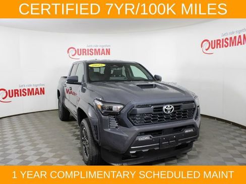 Used 2025 Toyota Tacoma TRD Sport w/ TRD Sport Upgrade Package AWD/4WD image 13